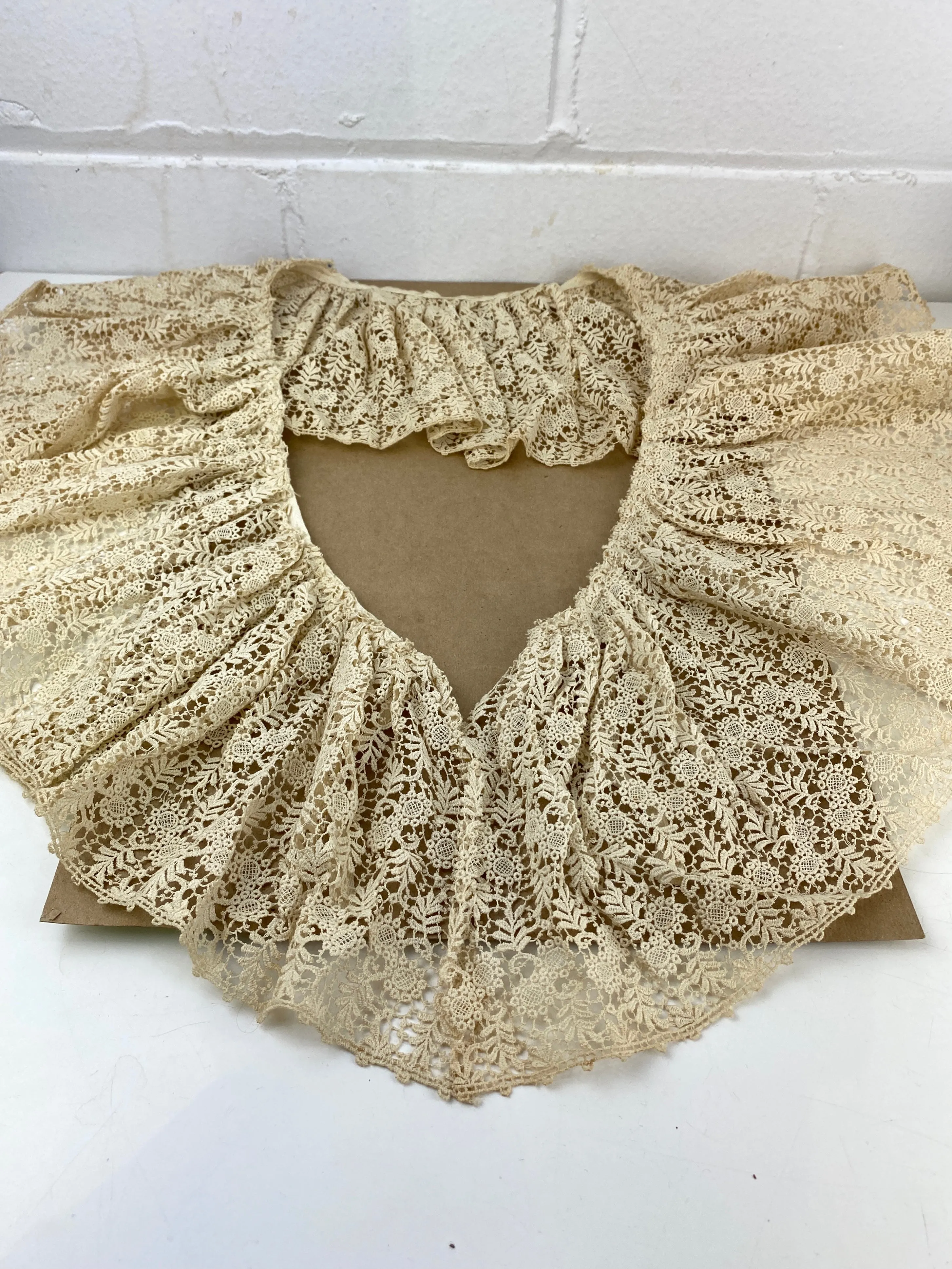 Antique Edwardian Cream Lace Bertha Collar