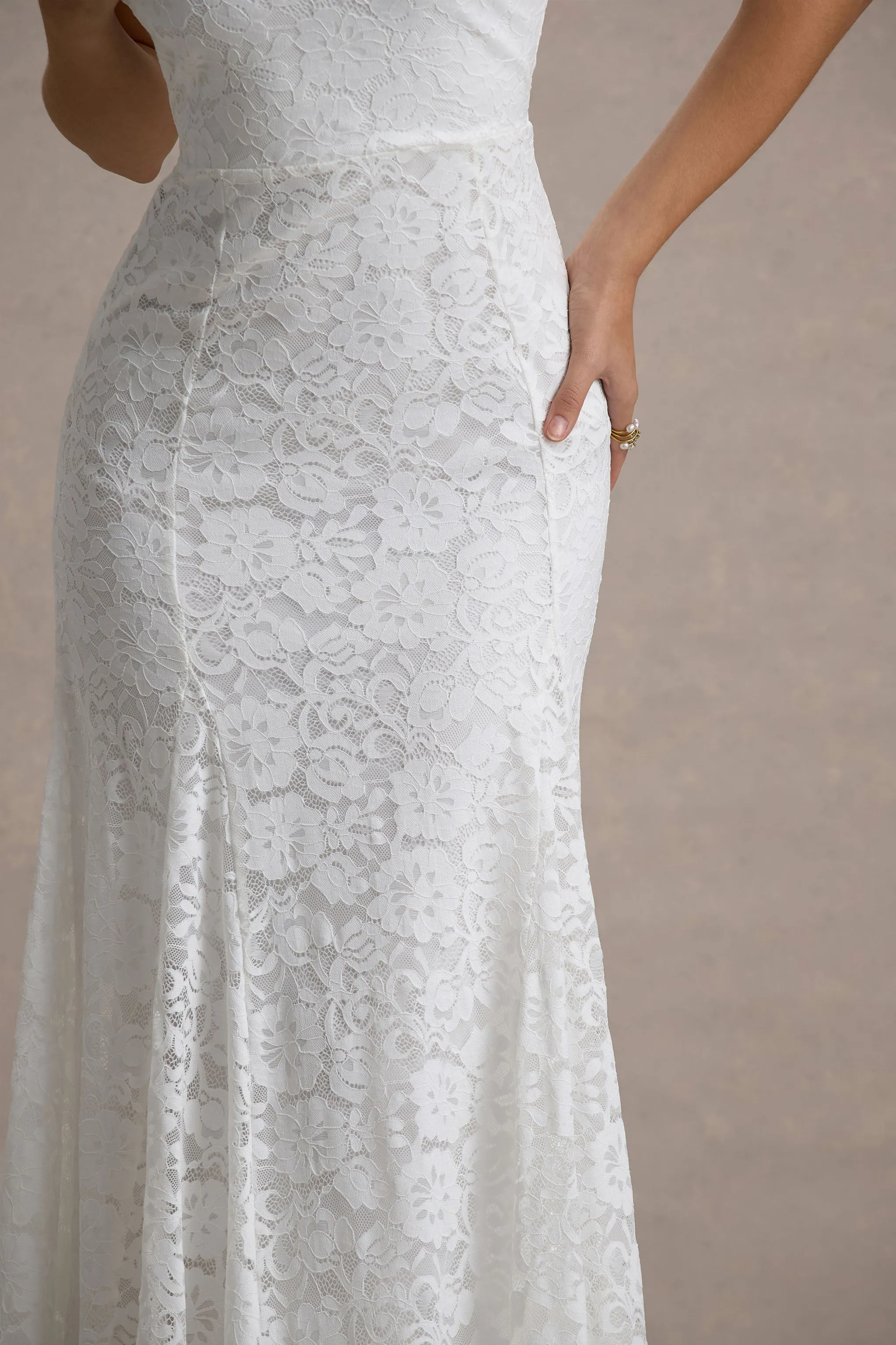 Gigou | White Lace Asymmetric Maxi Dress